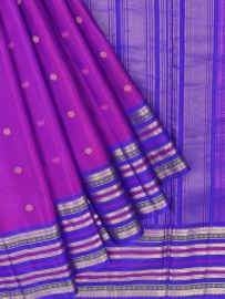 Kanmanie Elegant Butta Design with 7 Inch Traditional Border Pure Soft Silk Saree