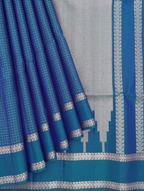 Gracecharm Pure Soft Silk Zari Check with Stepped Geometric Pallu Saree