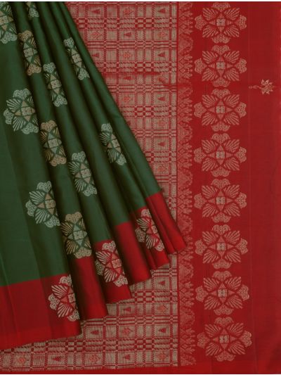 Kanmanie Soft Silk Floral Medallion Butta with Contrast Border Saree