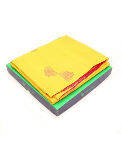 Kanmanie Soft Silk Floral Butta Design Borderless Saree