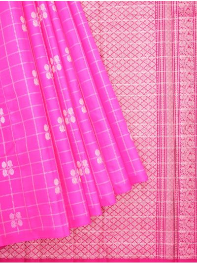 Gracecharm Elegant Pure Soft Silk Checked Butta Design with Borderless Saree