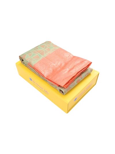 Vivaha Pure Silk Wedding Kanchipuram Geometric Mosaic with Contrast Border Saree