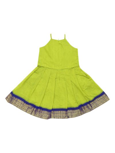 Kutty Kanmanie Girls Poly Cotton Peacock Zari Border Pleated Frock