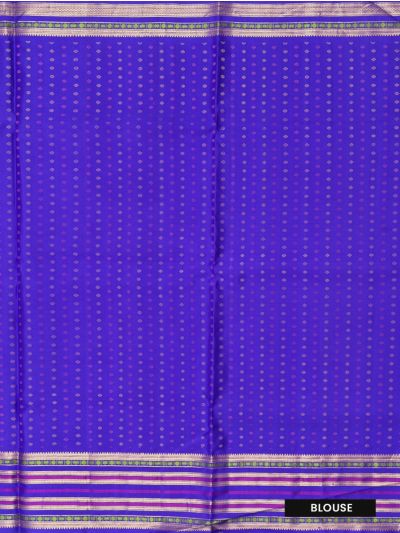 Kanmanie Elegant Butta Design with 7 Inch Traditional Border Pure Soft Silk Saree