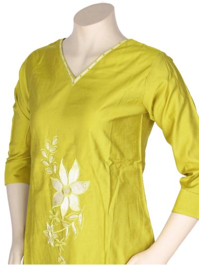 Graceful Muse Readymade Embroidered Salwar Kameez