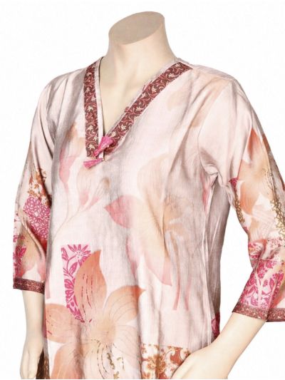 Kanmanie Elegant Floral Printed Kurta Set