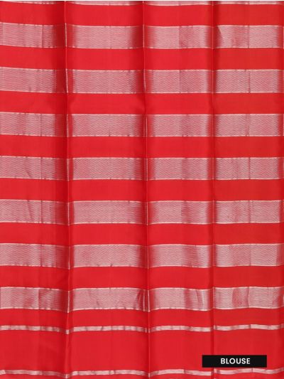 Gracecharm Elegant Striped Design with Contrast Border Saree