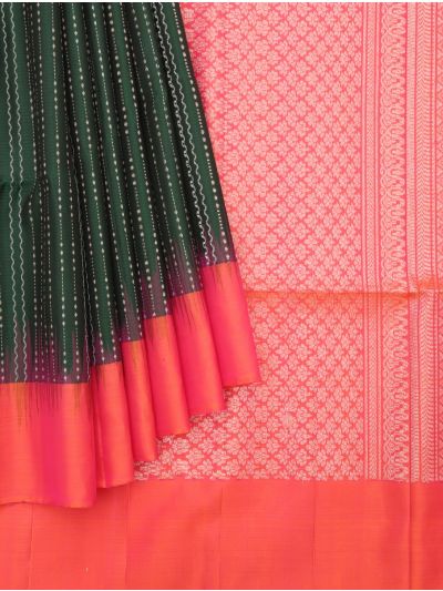 Gracecharm Elegant Pure Soft Silk Striped Design Contrast Border Saree