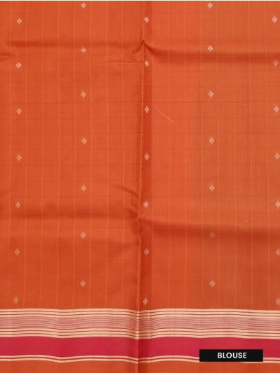 Kanmanie Soft Silk Checked Floral Butta with 6 Inch Traditional Border Saree