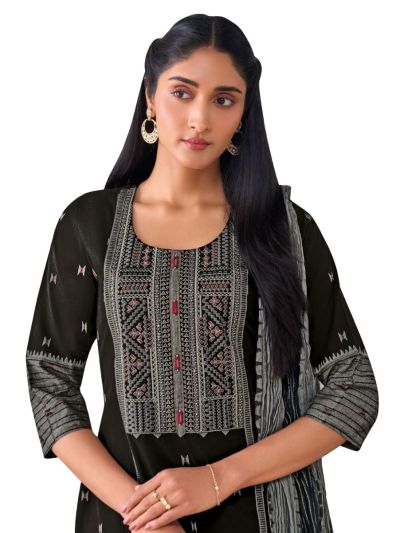 Graceful Muse Readymade Geometric Yoke Embroidered Salwar Kameez