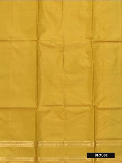 Kanmanie Vazhainaar Pattu Geometric Butta with Contrast Butta Pallu Saree