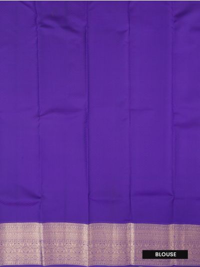 Gracecharm Elegant floral creepers Butta Design with Contrast Zari Border Silk Saree