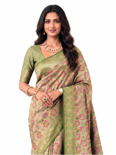 Gracecharm Mashru Kanjivaram Silk Floral Vine Square Medallion Pallu Saree
