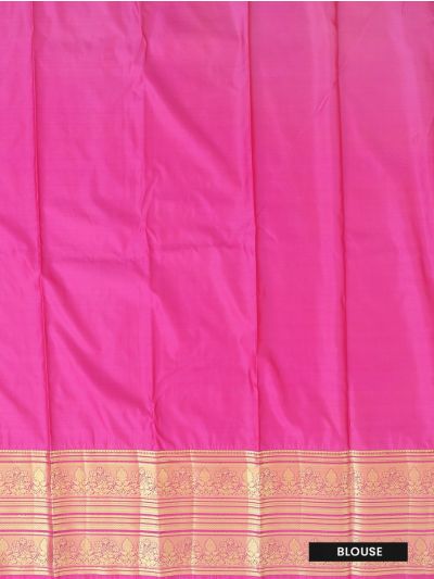 Gracecharm Gift Art Silk Checked Butta with Floral Paisley Pallu Saree