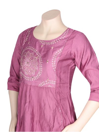 Graceful Muse Readymade Embroidered Salwar Kameez