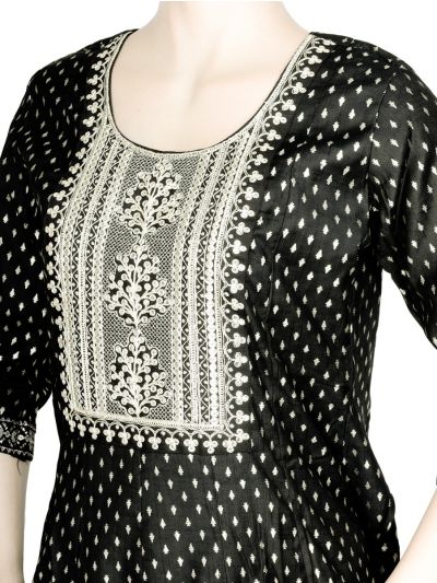 ChicVibe Elegant Embroidered Women’s Kurti