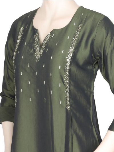 ChicVibe Elegant Embroidered Women’s Kurti