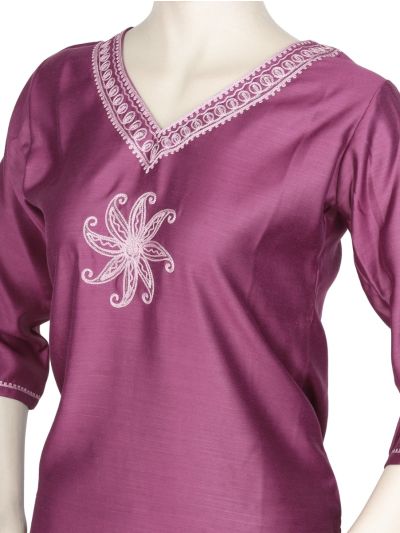 ChicVibe Elegant Embroidered Women’s Kurti