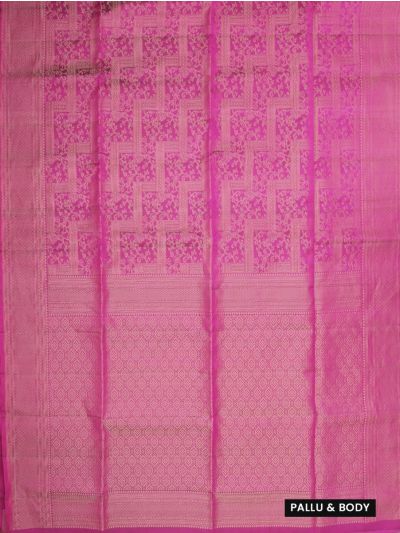 Gracecharm Elegant Pure Soft Silk Geometric Design with Border Saree