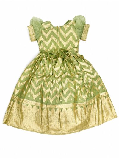 Graceful Essence Synthetic Girls Ethnic Gown