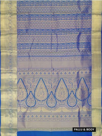 Gracecharm Pure Silk Floral Jaal with Teardrop Pallu and Zari Border Saree
