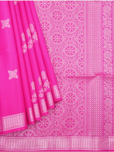 Gracecharm Elegant Pure Soft Silk Butta Design with Border Saree
