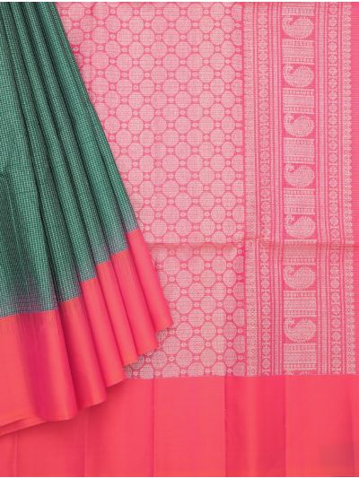 Gracecharm Elegant Pure Soft Silk Checked Design Contrast Border Saree