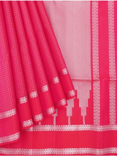 Gracecharm Pure Soft Silk Fine Zari Check with Stepped Geometric Pallu Saree