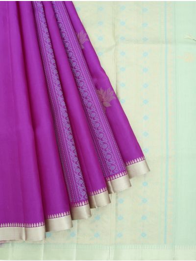 Kanmanie Soft Silk Lotus Butta with 1.5 Inch Satin Border and 0.5 Inch Mokku Border Saree