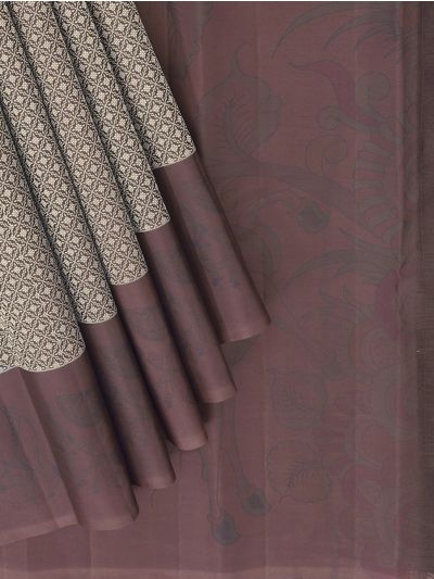 Vivaha Kanchipuram Pure Silk Floral Diamond Jaal with Peacock Floral Vine Pallu Saree