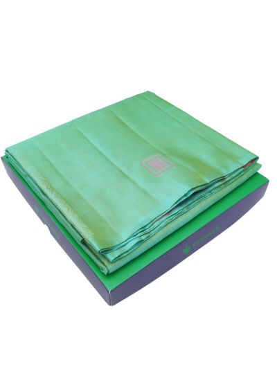 Kanmanie Elegant Borderless Butta Design Soft Silk Saree