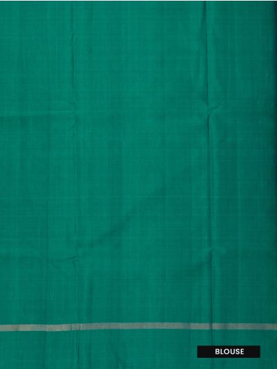 Kanmanie Elegant Striped and Butta Design Side Butta Border Soft Silk Saree