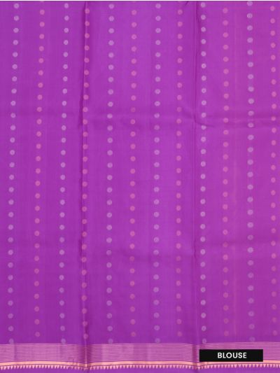 Kanmanie Elegant Butta Design 3 Inch Jacquard Border Soft Silk Saree