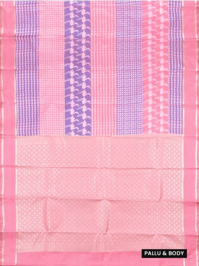 Gracecharm Art Soft Silk Flamingo Triangle Panel with Scallop Pallu Saree