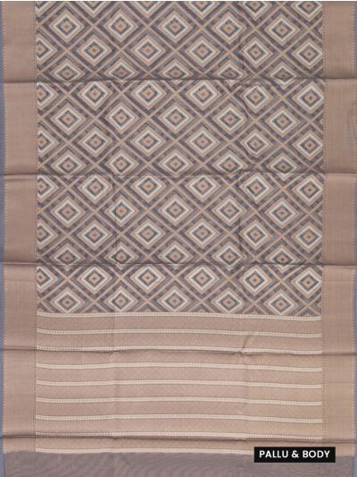 BlossomEase Elegant Super Netted Diamond Lattice Herringbone Saree