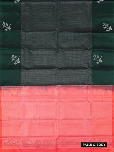 Gracecharm Elegant Checked Design with Border Saree