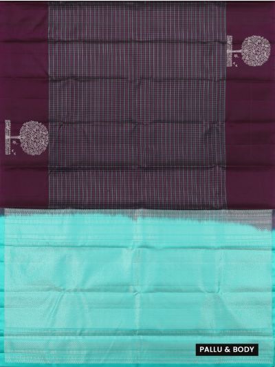 Gracecharm Elegant Checked Design with Border Saree