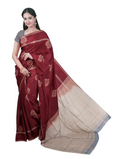 Gracecharm Art Soft Silk Ornamental Butta with Diagonal Brocade Pallu Saree