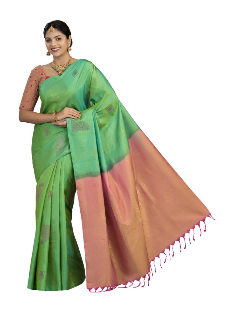 Kanmanie Elegant Borderless Butta Design Soft Silk Saree