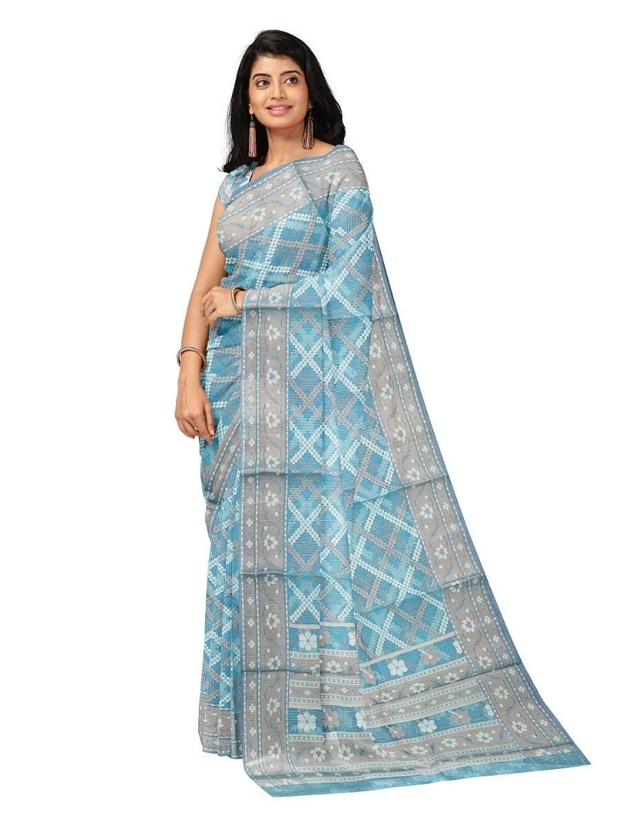 Gracecharm Fancy Super Net Interlaced Diamond Lattice with Floral Stripe Pallu Saree