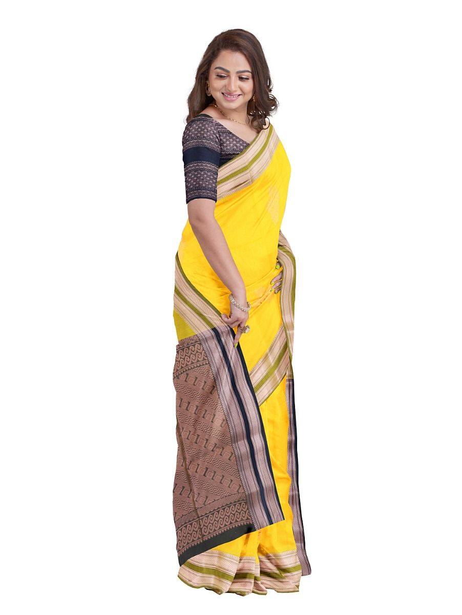 Gracecharm Silk Cotton Leaf Butta Diagonal Geometric Pallu Saree