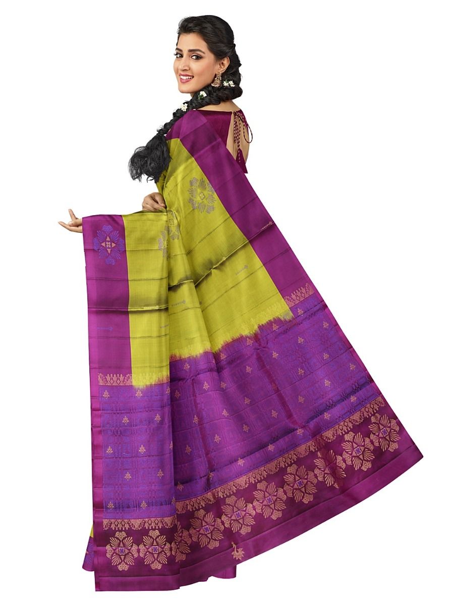 Kanmanie Soft Silk Floral Medallion Arrow Butta 5 Inch Zari Lines Border Saree