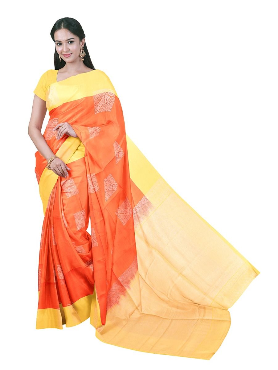 Gracecharm Art Soft Silk Floral Square Butta with Geometric Pallu Saree